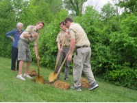 rosie-the-riveter-Buddie-Curnutte-A-Rosie-with-Boy-Scouts-(Samuel-%26-Joseph)-and-their-leader-Walt-May-2-2016