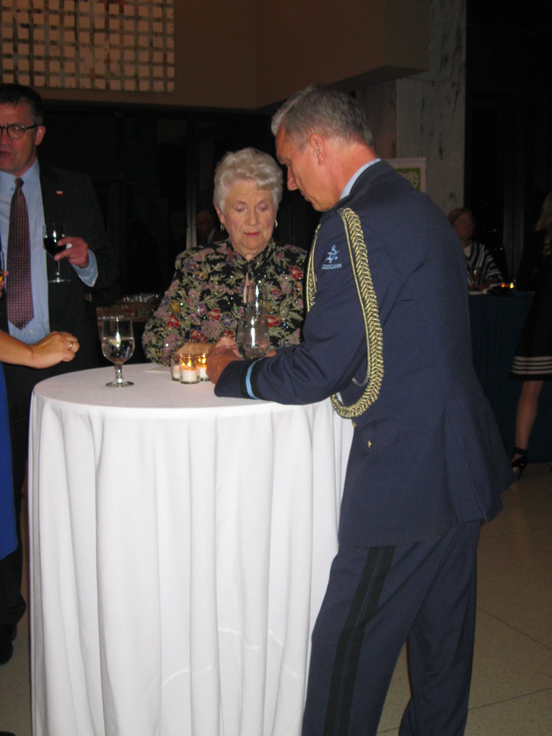 rosie-the-riveter-Embassy-of-France-Anna-and-Air-Commodore-Paul-Herber-777