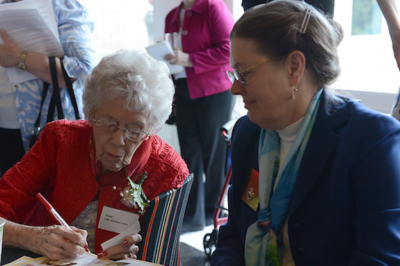 rosie-the-riveter-Get-a-Rosies-Signature-