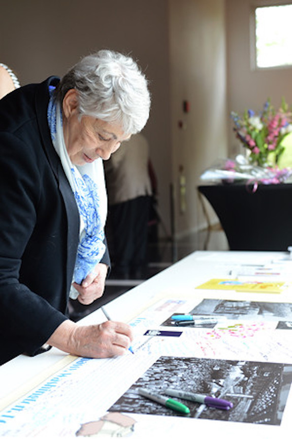 rosie-the-riveter-Get-people-to-sign-your-banners-