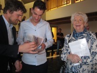 rosie-the-riveter-Maarten-Vossen-Star-of-Ageless-Friends-with-Producer-and-Anna-Hess-at-Embassy-of-The-Netherlands-May-4-2016