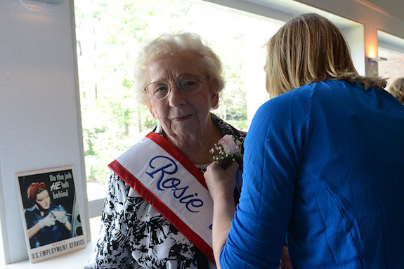 rosie-the-riveter-Make-sash-for-a-Rosie-